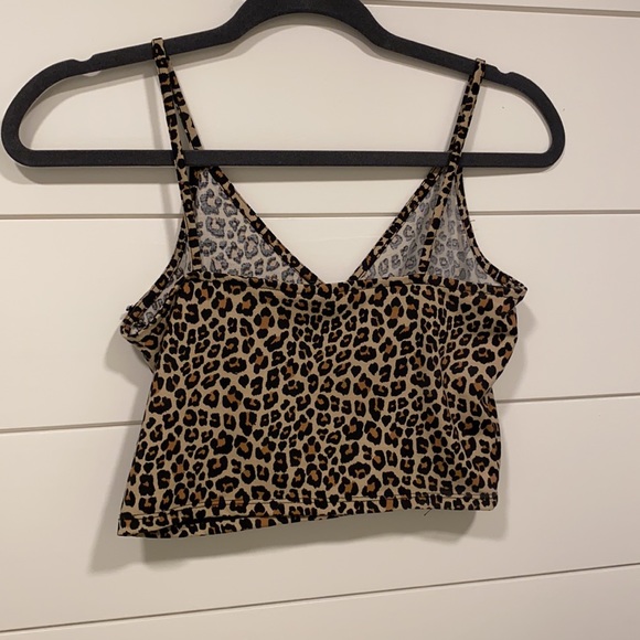 H&M Divided Leopard print crop top - Picture 4 of 6